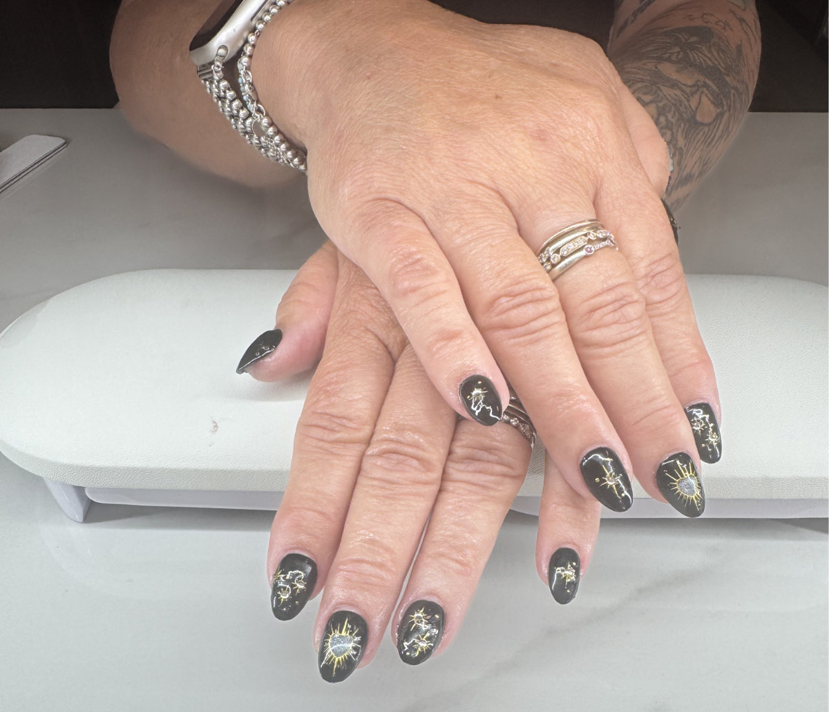 photo of manicured nails 10