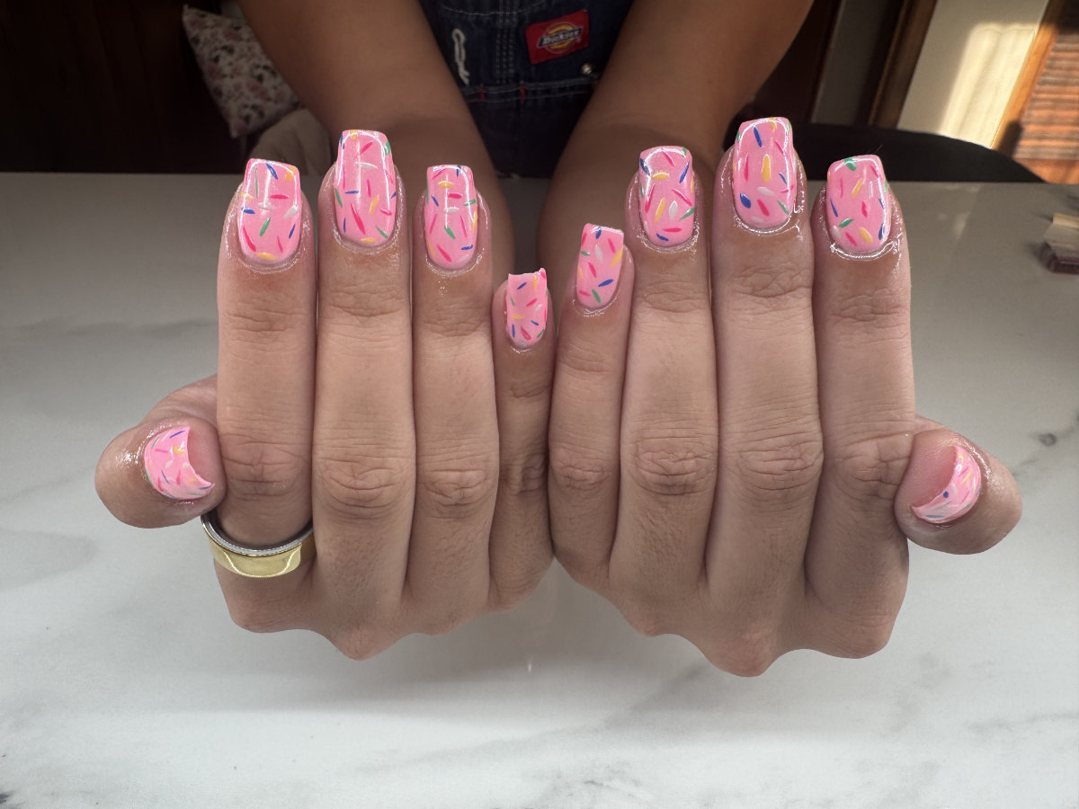 photo of manicured nails 13